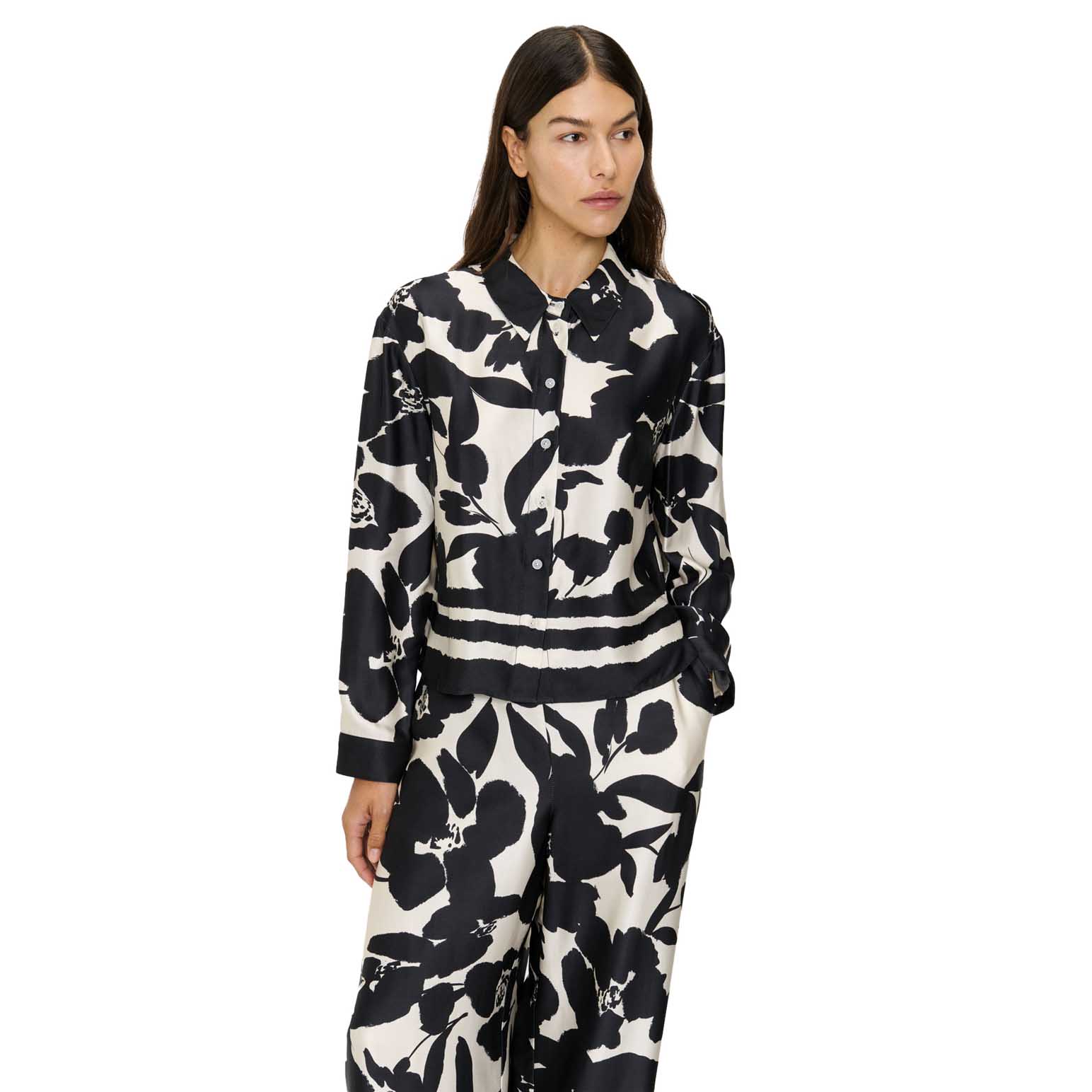 Veronika Maine Noir Gardenia Long Sleeve Shirt